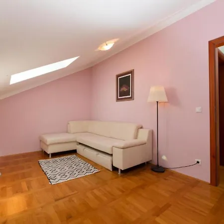 Apartman Andrea Mirce