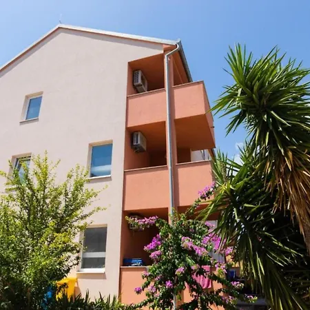 Andrea Appartement Mirce